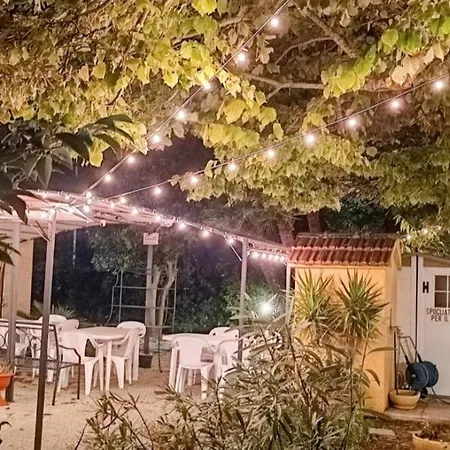 Edera And ゲストハウス Porto SantʼElpidio