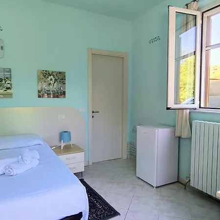 Casa de hóspedes Edera And 3*